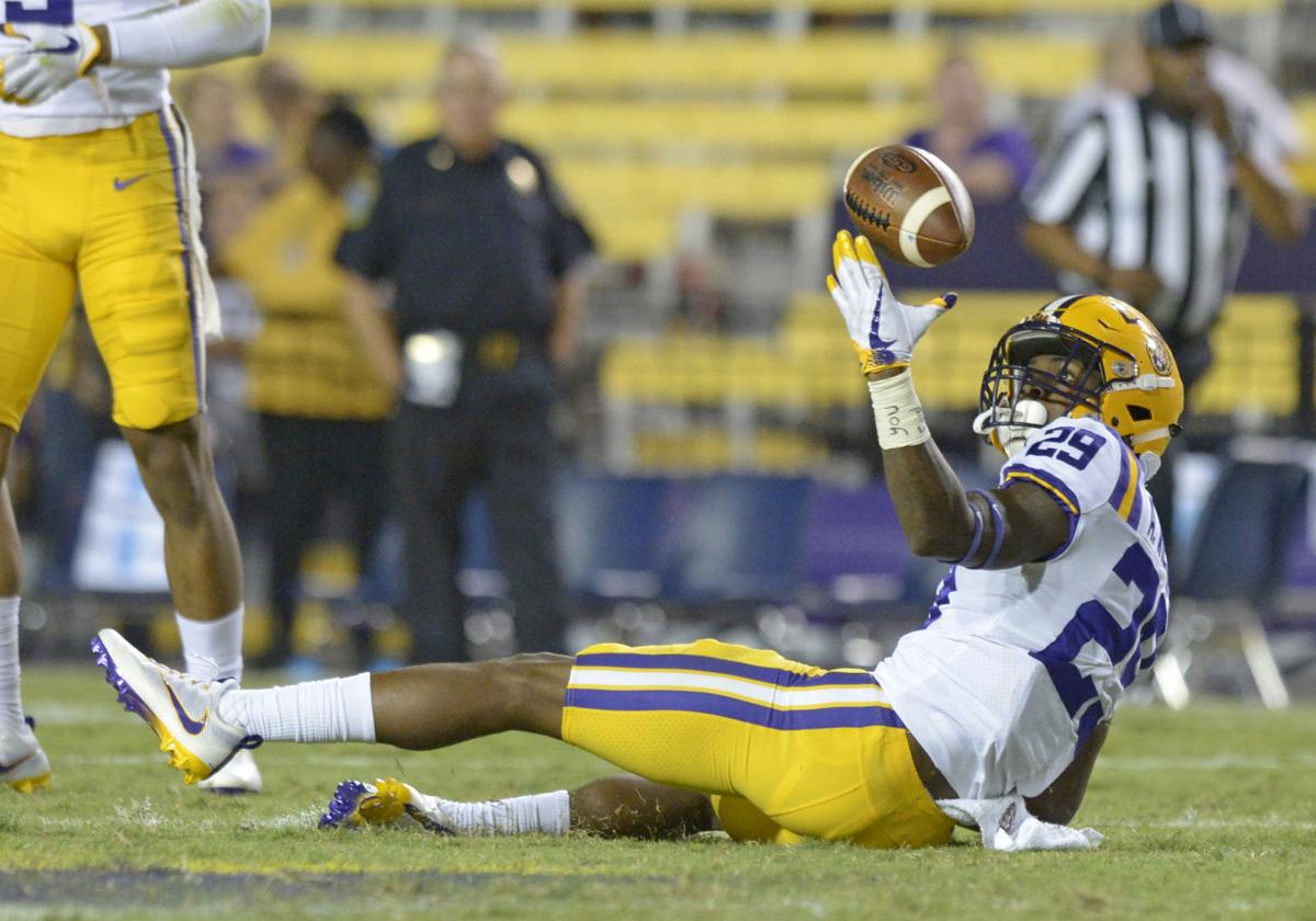 lsuchattanooga.091017 HS 2795.JPG