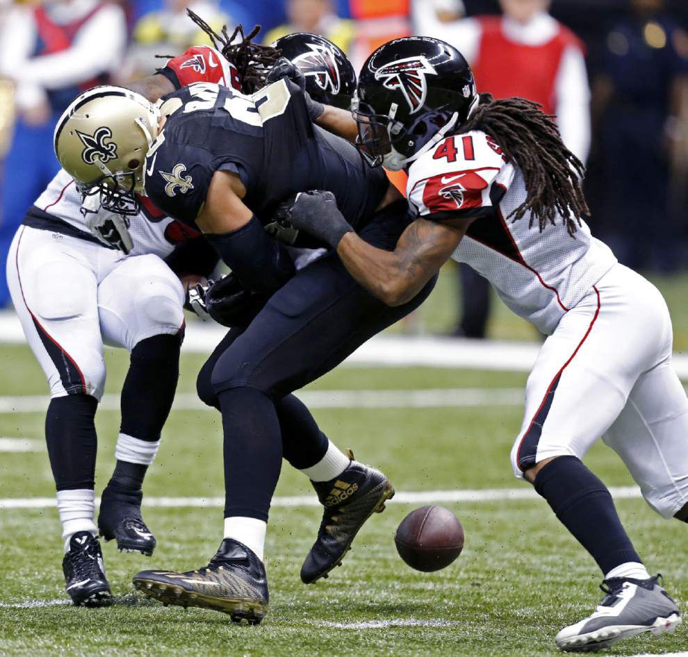 Graham fumble leads to loss of potential touchdown _lowres