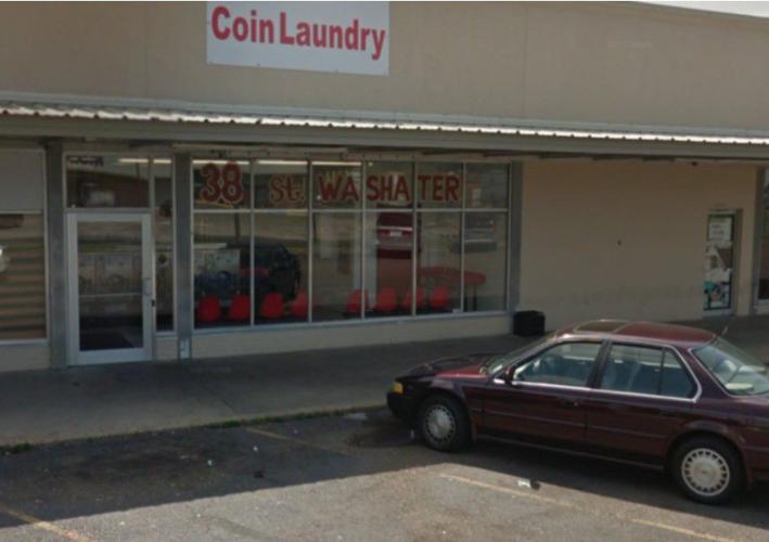 Men burglarize Baton Rouge washateria coin machines, damaging machines