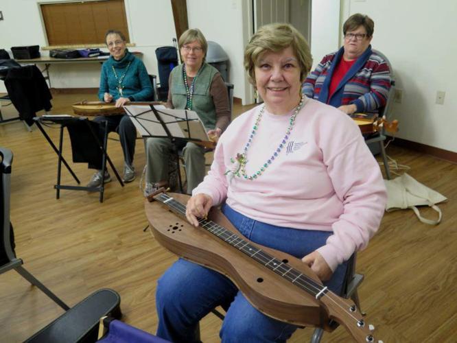 Fans find simple appeal in dulcimer News