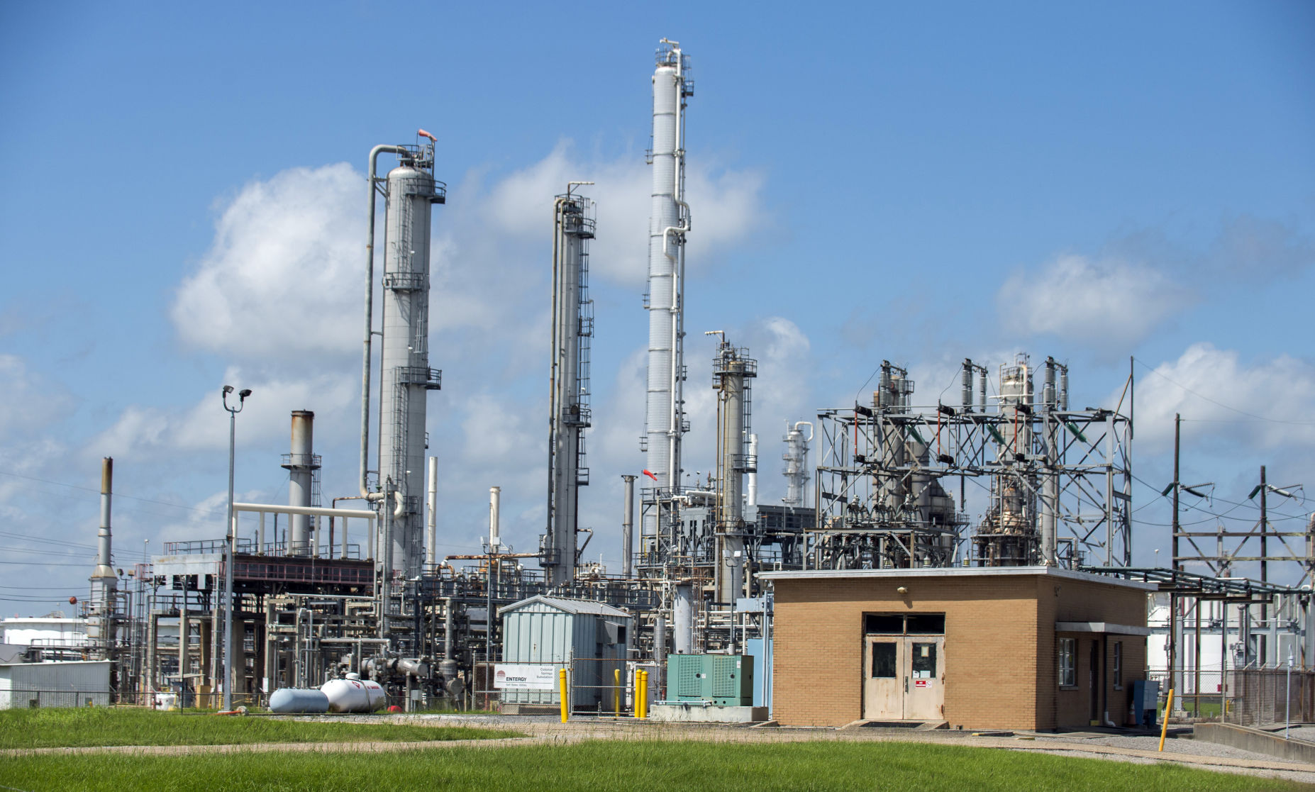 Krotz Springs refinery lays off workers; looks to break even after millions in maintenance work - Vimarsana News