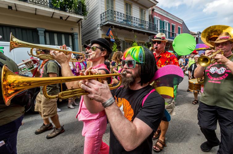 Photos Colorful crowd takes to New Orleans streets for Southern