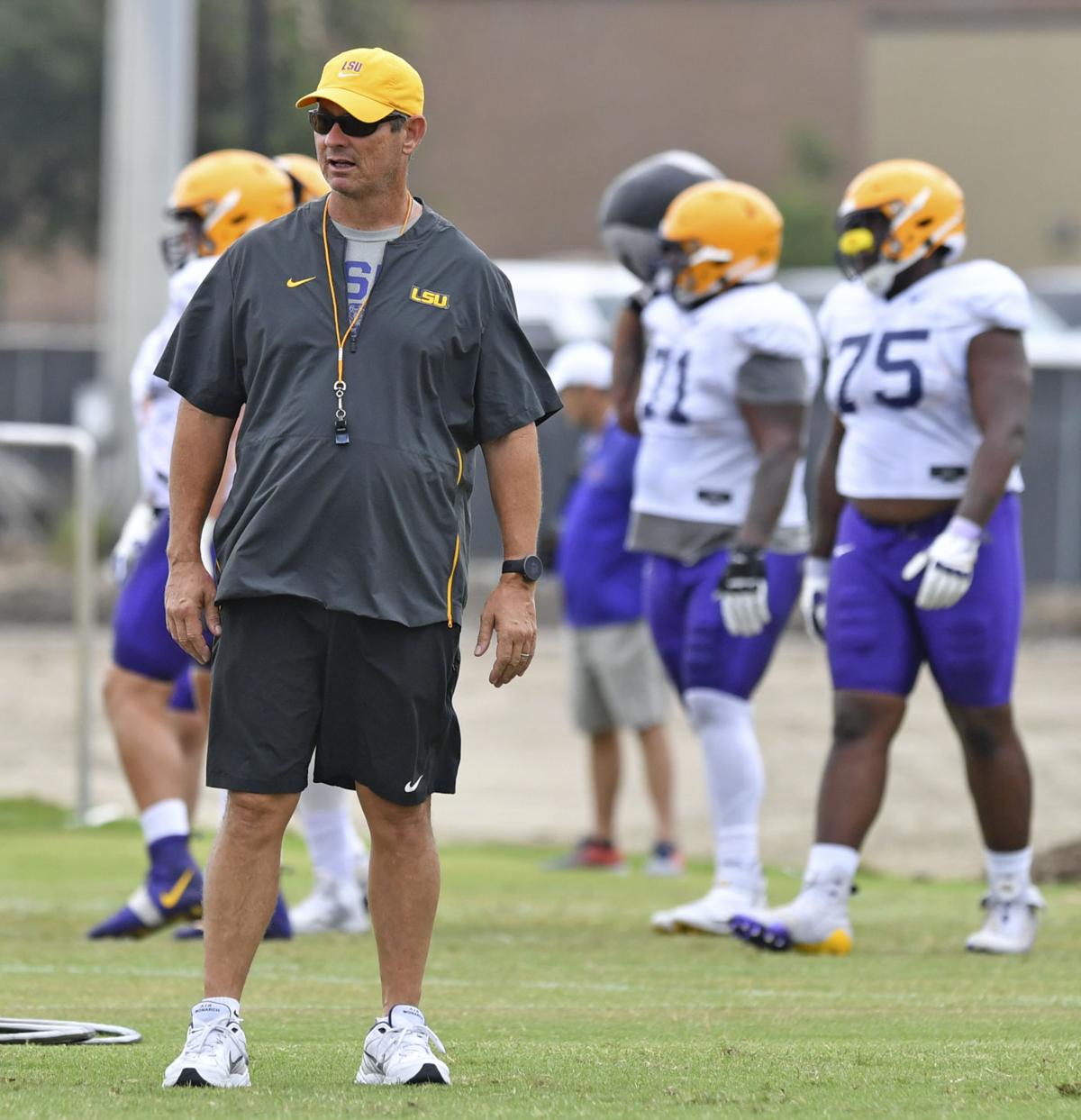 'Fever pitch' LSU strength coach Tommy Moffitt uses folding chairs
