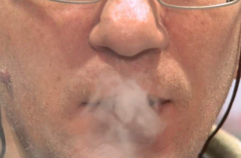 Heart group: E-cigarettes may help smokers quit _lowres