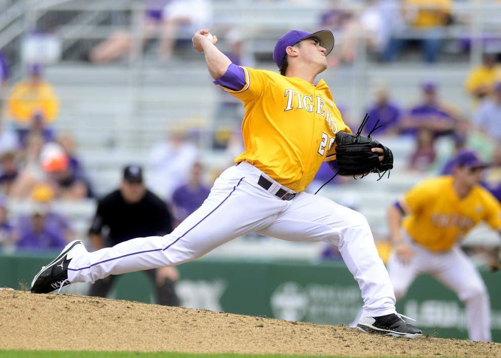 LSU baseball, football chat with Advocate sportswriter Ross Dellenger, Tuesday at 11 a.m. _lowres