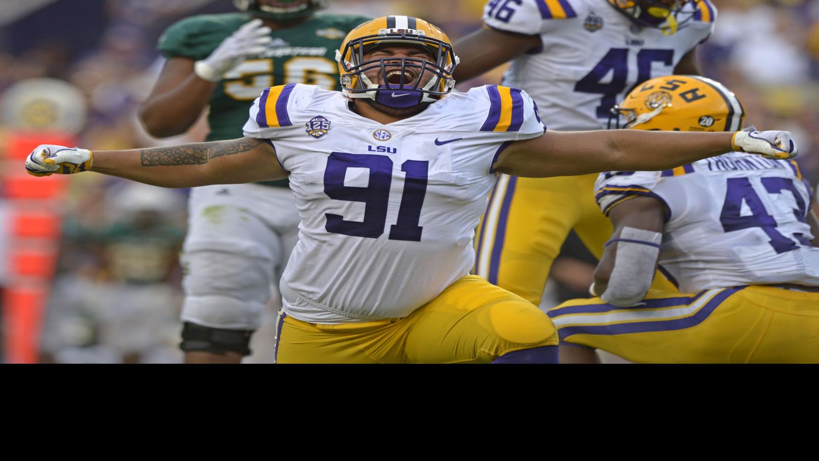 At Lsu Vs Alabama Hawaiian Natives Breiden Fehoko And Tua