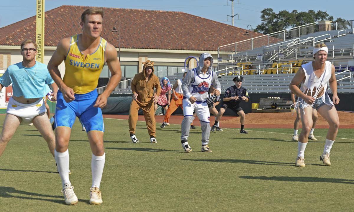 Photos Lsu Baseball Goes All Out Practices In Hilarious Halloween Costumes Photos Theadvocate Com