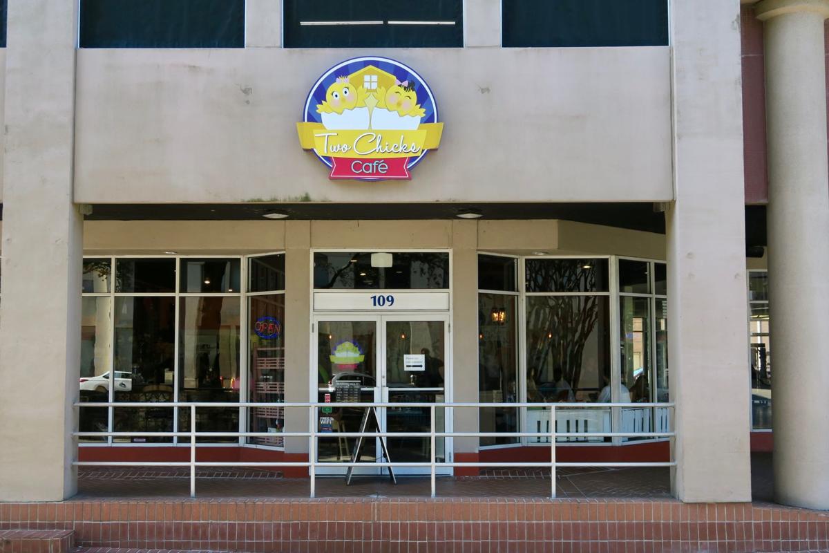 Two Chicks Café, a breakfast hit by the convention center, expands in