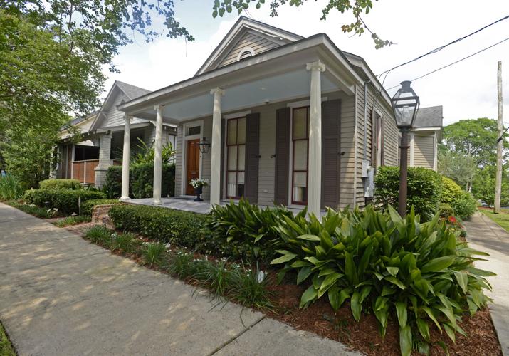 Sidebyside Beauregard Town houses converted to one great living space