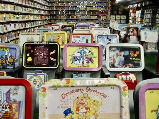 Lunchbox Museum1_CheréCoen.jpg