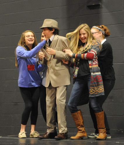 ‘Bugsy Malone’ brings dinner theater to school _lowres