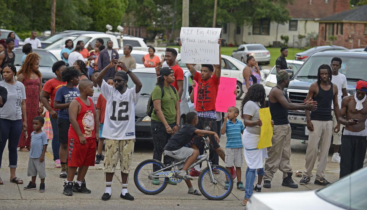 OfficerShootingProtest.070616 HS 002.jpg