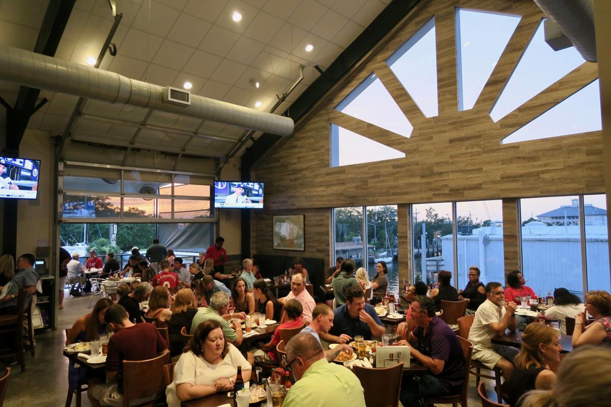 Felix’s opens new location on the New Orleans lakefront for oysters