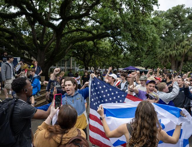 BR.lsuprotest.050424