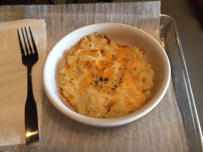 Review The State Bar, offering hearty favorites, doesn’t skimp on