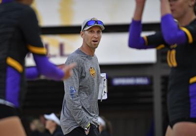 Lsu Approves Contracts For 11 Coaches Including 2 Men S