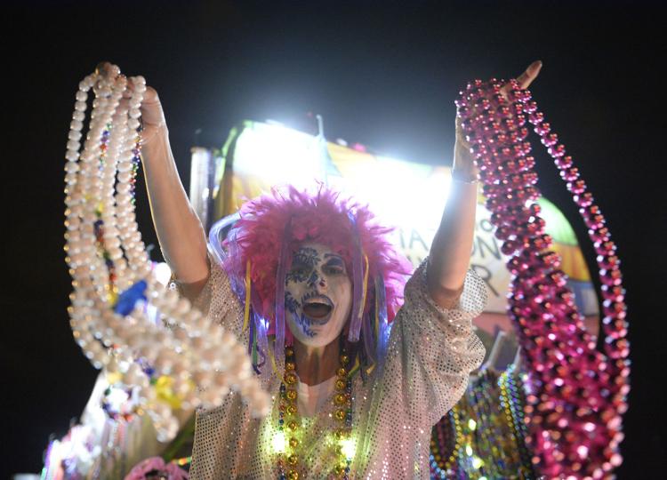 Photos Krewe of Carnivale en Rio rolls Multimedia