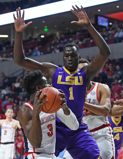 Lsu Basketball Will Be A Defensive Team Coach Will Wade Promises