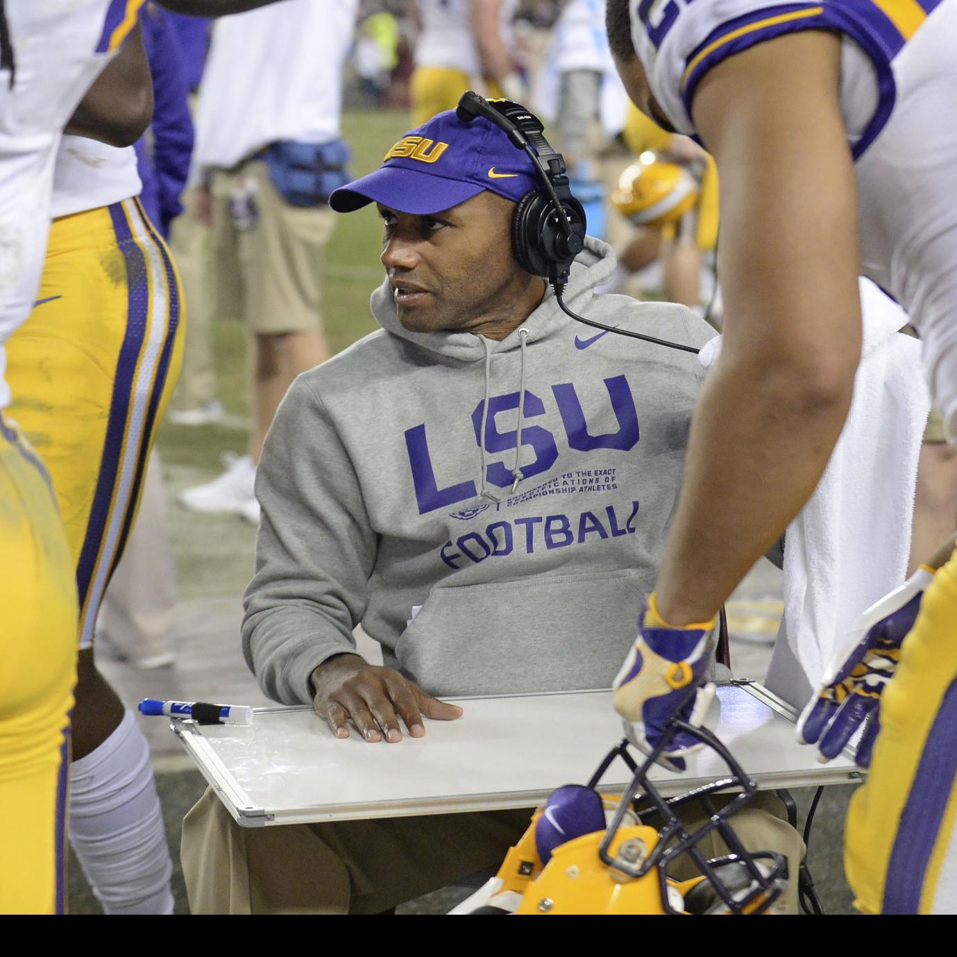 Source Lsu Secondary Coach Corey Raymond Agrees To New Multi Year