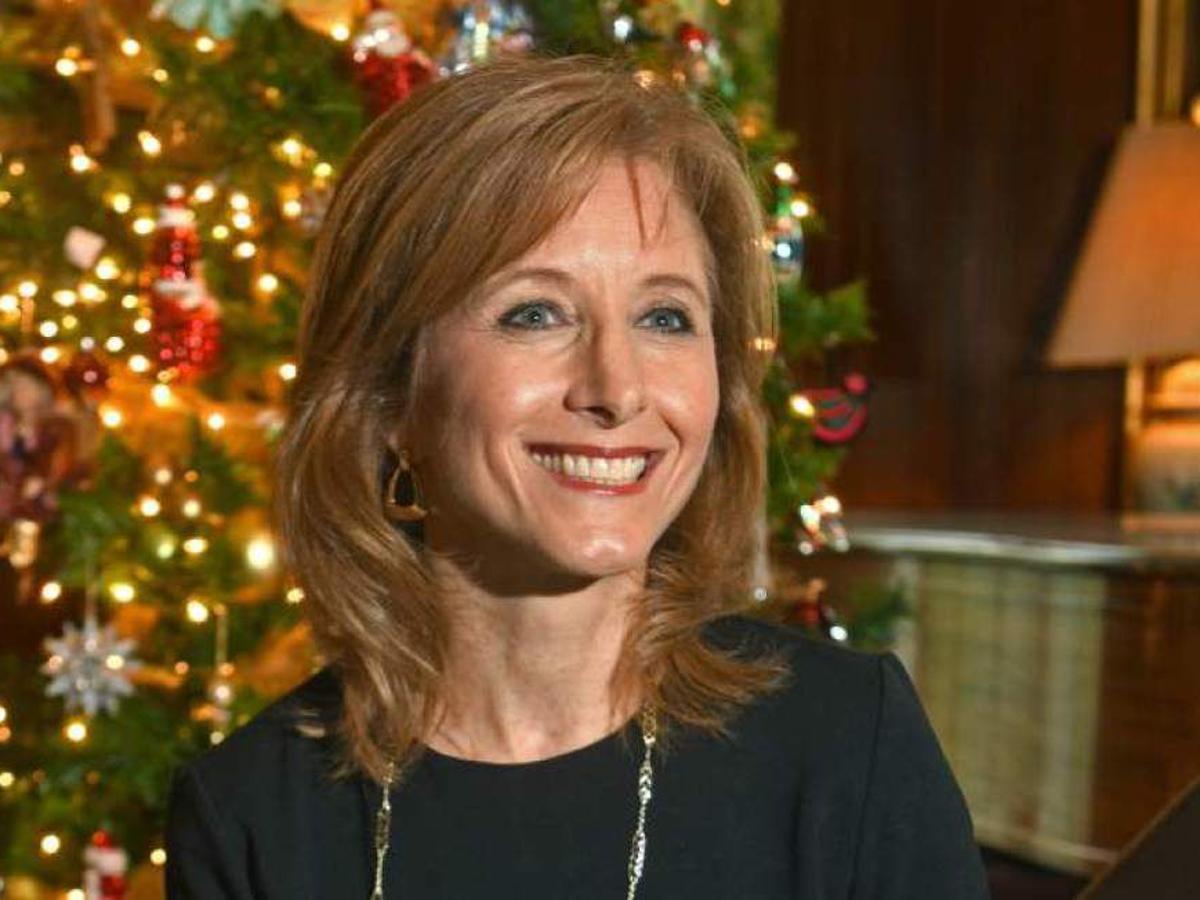 Video Donna Edwards On Governor Elect S Cooking Talents Plans For Low Key Christmas Annual Black And White Tradition News Theadvocate Com Video Donna Edwards On Governor Elect S Cooking Talents Plans For Low Key Christmas Annual Black And White Tradition News Theadvocate Com