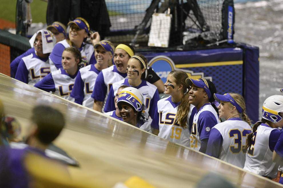 LSU clobbers Texas Southern 15-0 in NCAA softball tournament opener _lowres