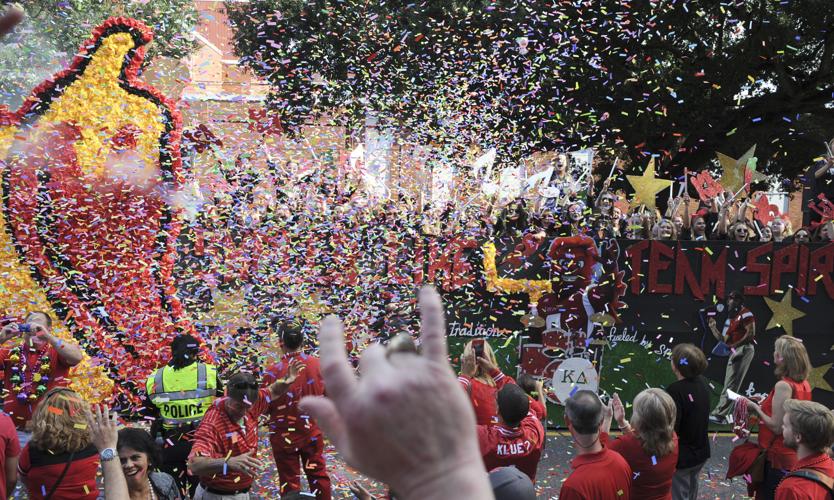 Photos ULL Parade rolls through campus Festivals