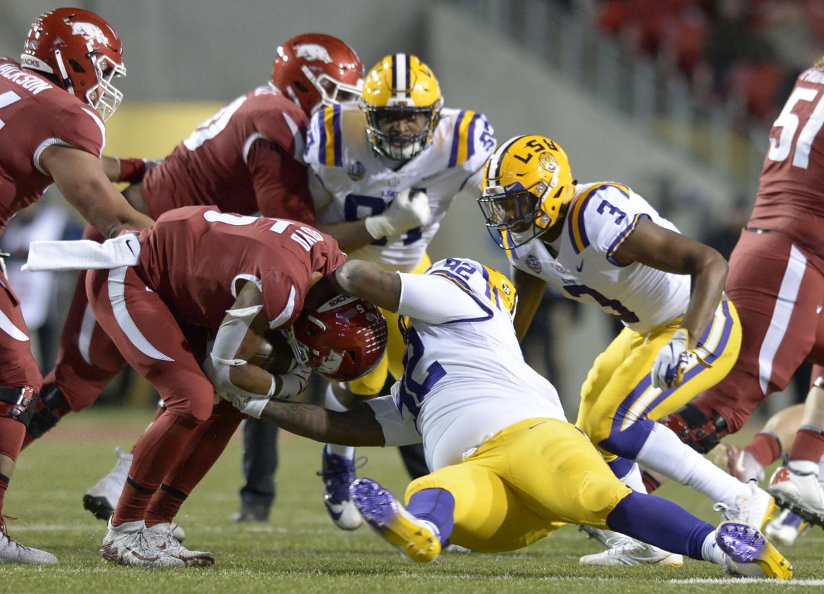 lsuarkansasfootball.111118_HS_1729