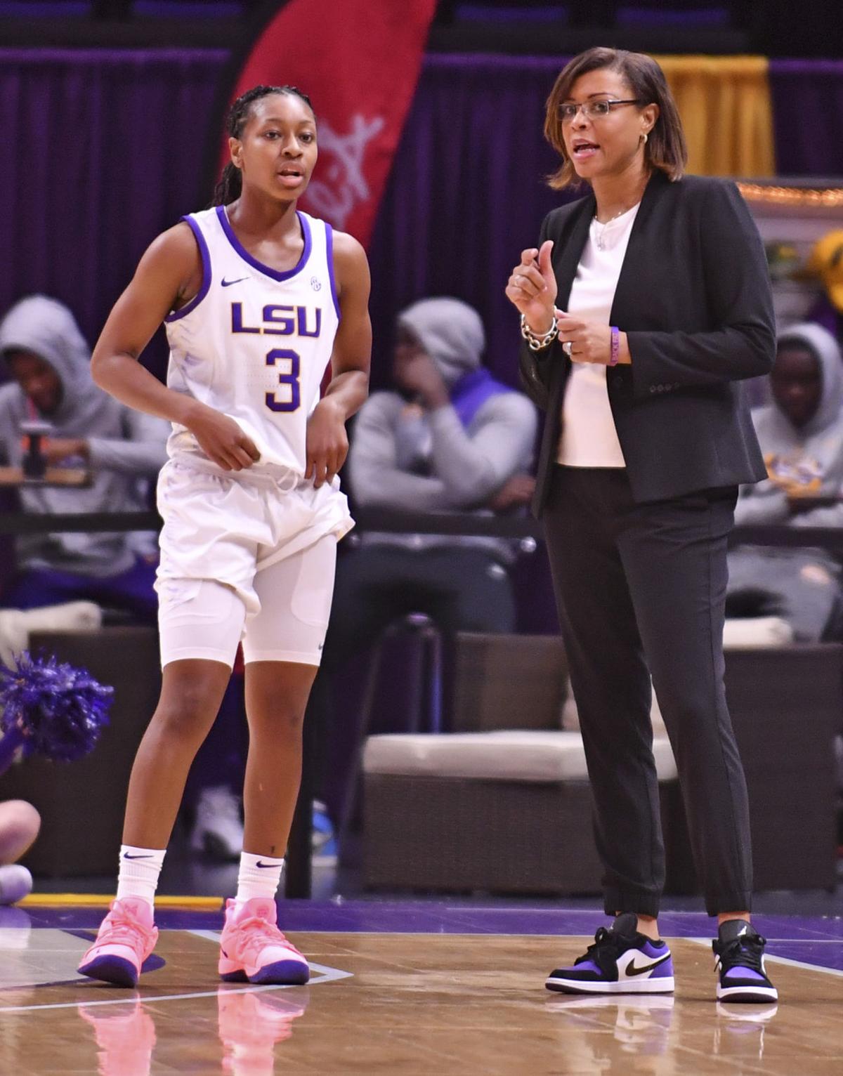 Former LSU women's basketball coach Nikki Fargas in talks to become Las