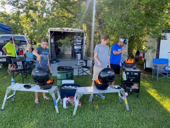Inside the first familybased jambalaya minipot competition in 1,000