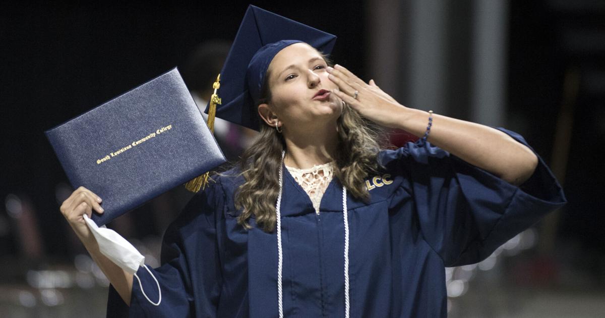 Photos SLCC Spring Commencement Ceremony Photos