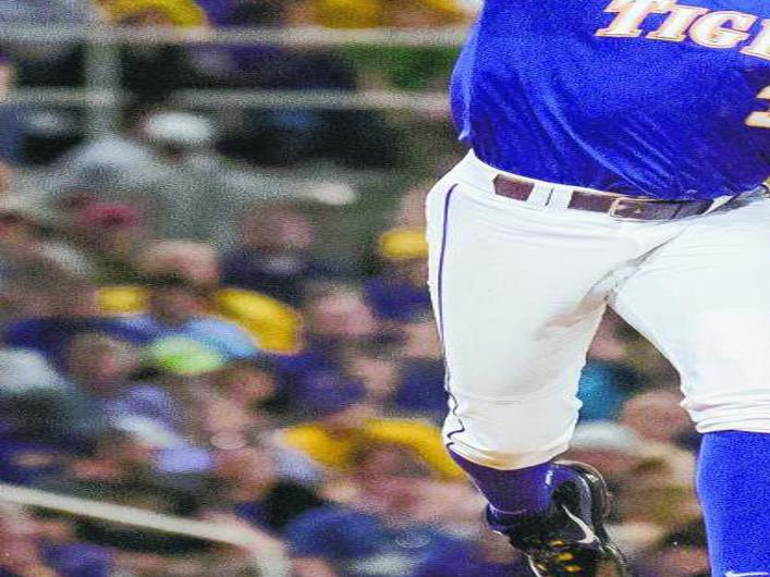 A Freshman Sure If You Say So Lsu Rhp Alex Lange Leads Rookie Heavy Super Regional Lsu Theadvocate Com