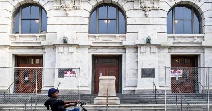 'Hundred-dollar handshake' could cost Louisiana judge as misconduct case goes to high court