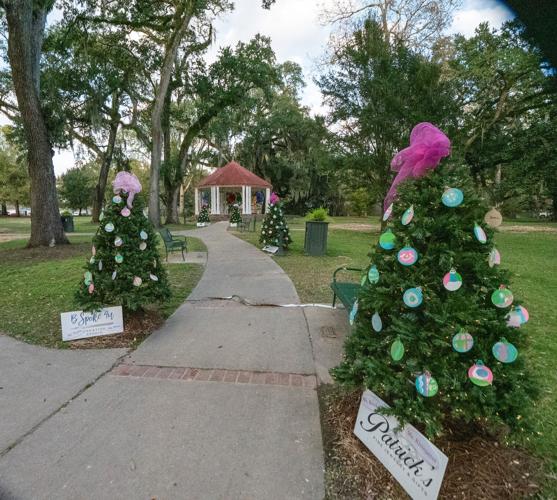 St. Francisville homes, park all dressed up for Christmastime St