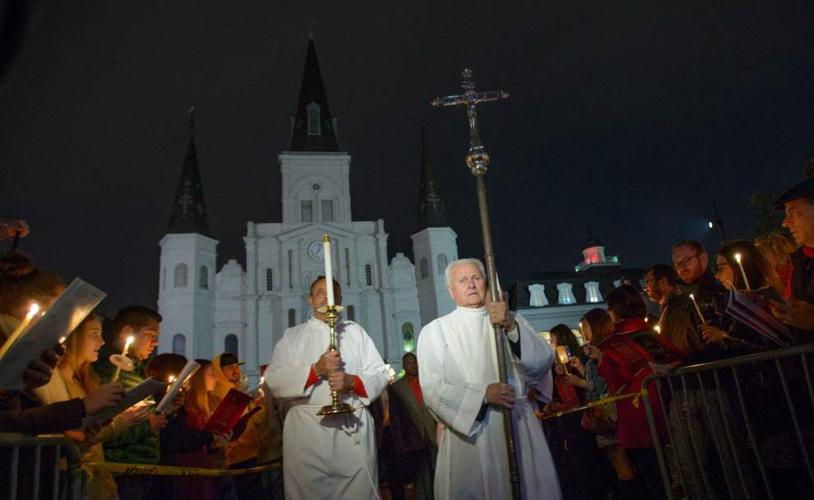 Christmas Caroling in Jackson Square News