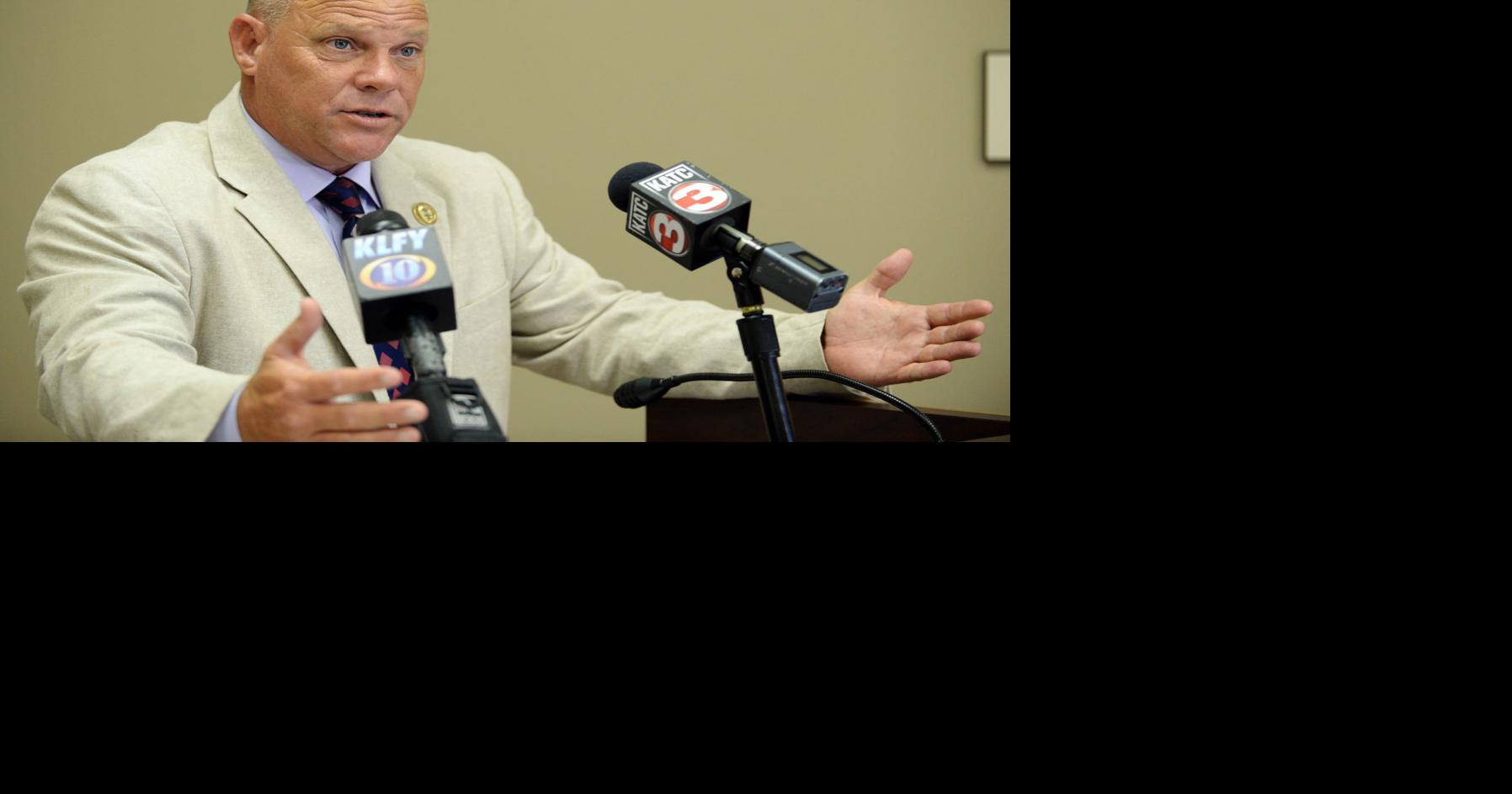 Duson Police Department down to two officers after COVID outbreak