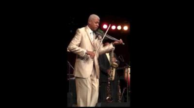 Violinist serenades Southern fans at Gala on the Bluff _lowres