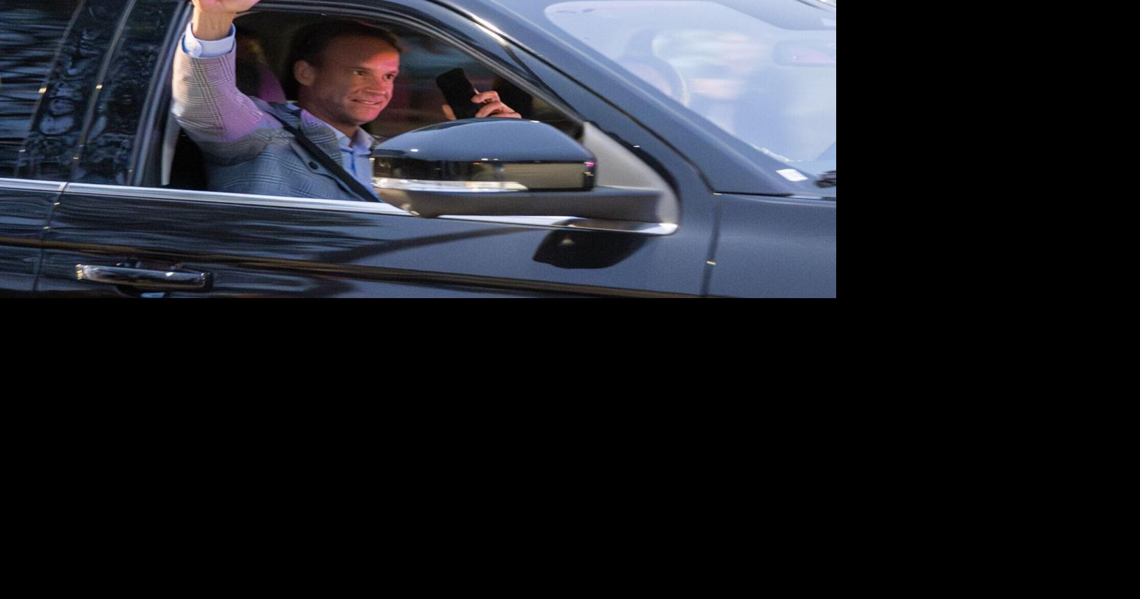 Custom denim, chicken not on a stick and books to browse: Building Kiffin's Louisiana to-do list