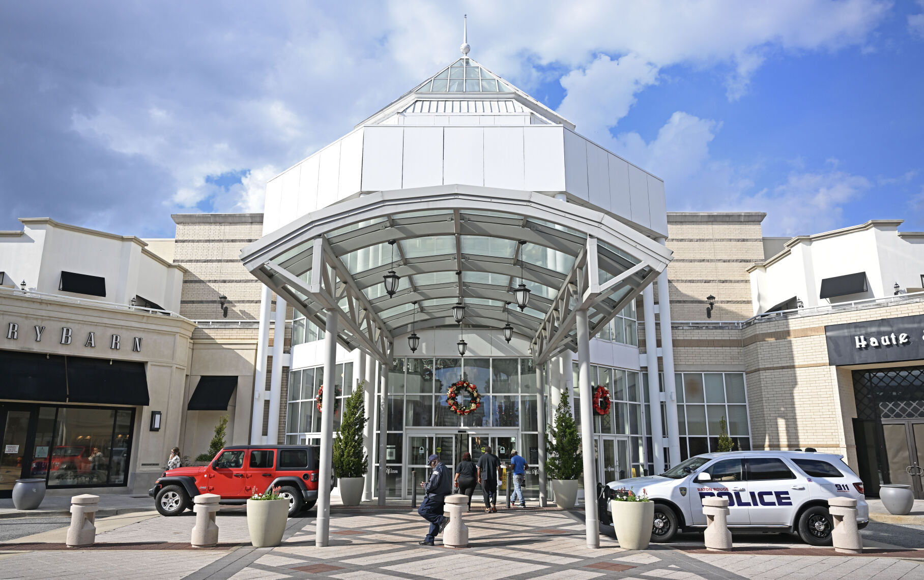 National retailer closing both Baton Rouge stores | Business ...