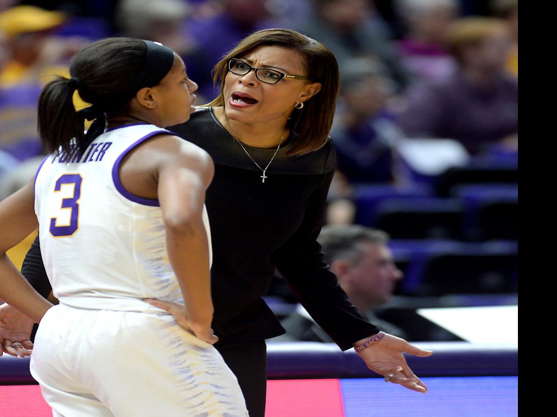 LSU women's basketball coach Nikki Fargas steps down after 10 seasons, 4th  NCAA tournament miss | LSU 