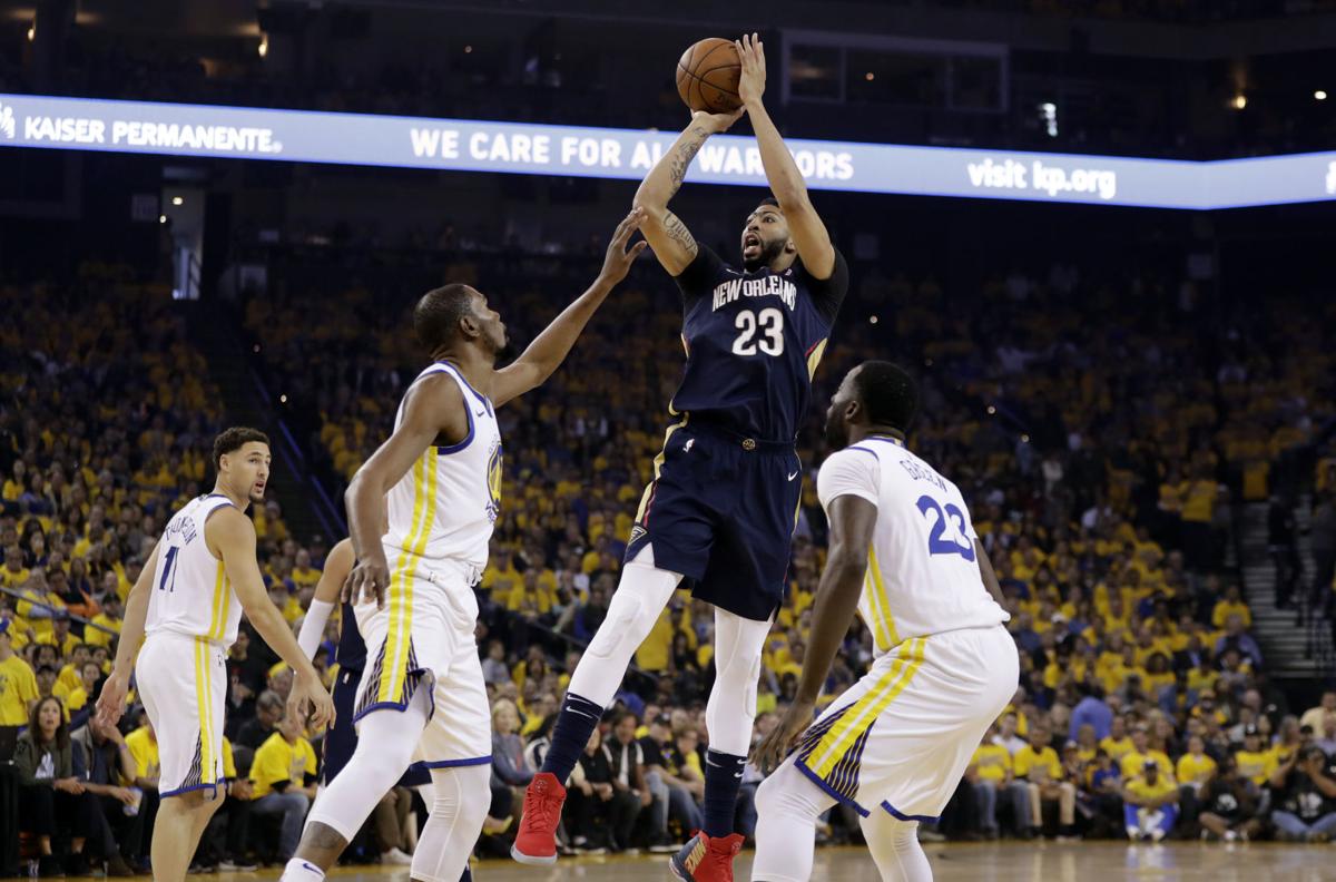 Pelicans Warriors Basketball (copy)