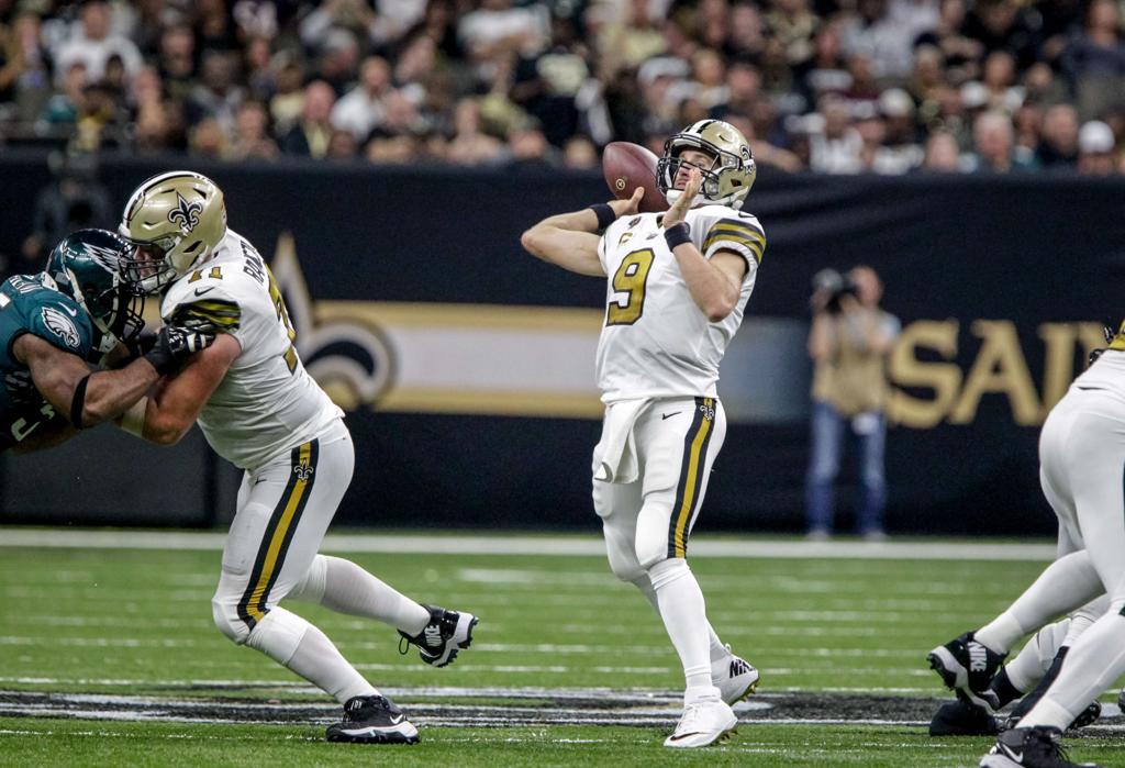 Saints carve up Falcons, 31-17, on Thanksgiving Night