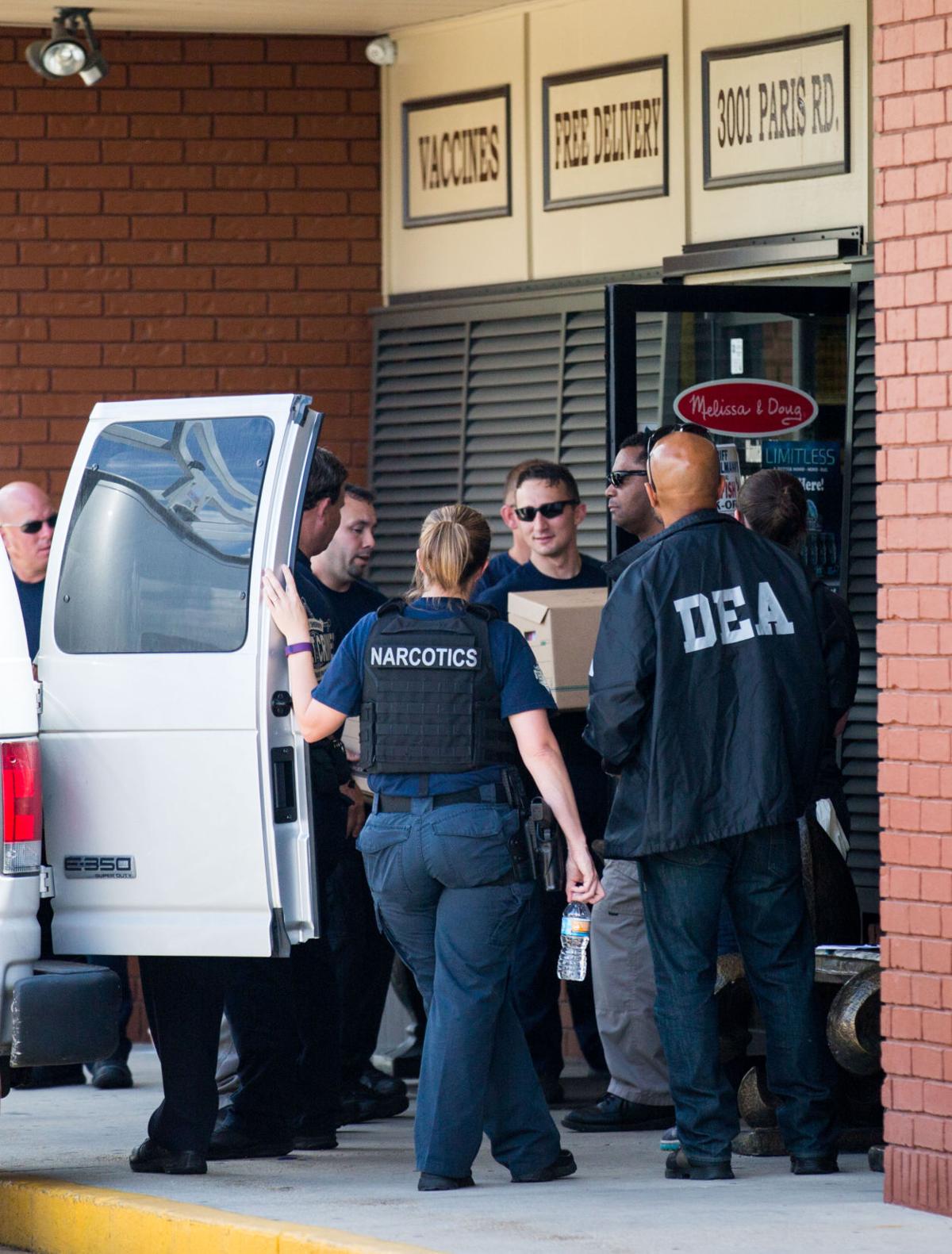 DEA raids Chalmette pharmacy; amount of opiates dispensed there 'off