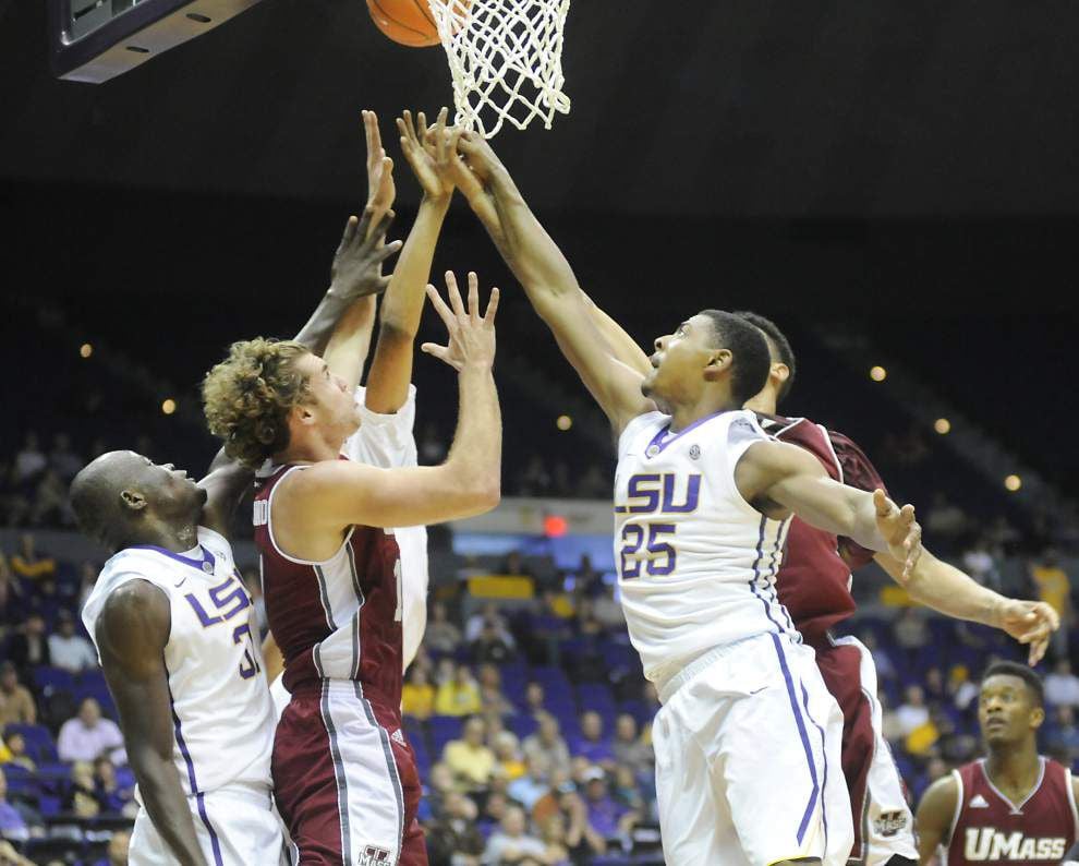 Gray scores 25 as Tigers dominate UMass 82-60 _lowres