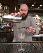 BR.signaturecocktailsliv.121022 HS 085 copy.jpg