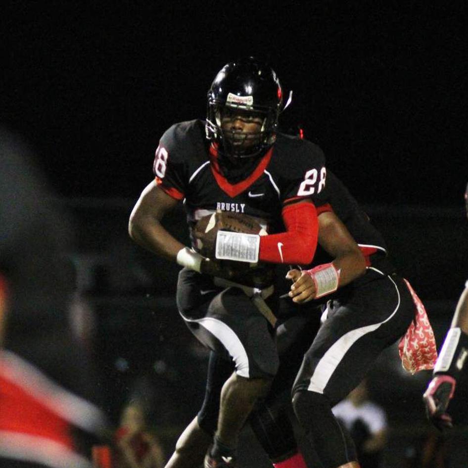 Photos Mckinley Struggles Against St Amant Woodlawn Shrugs Off