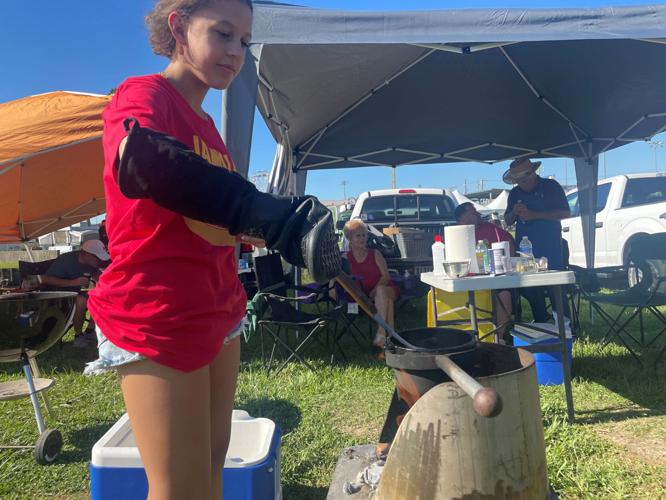 Inside the first familybased jambalaya minipot competition in 1,000