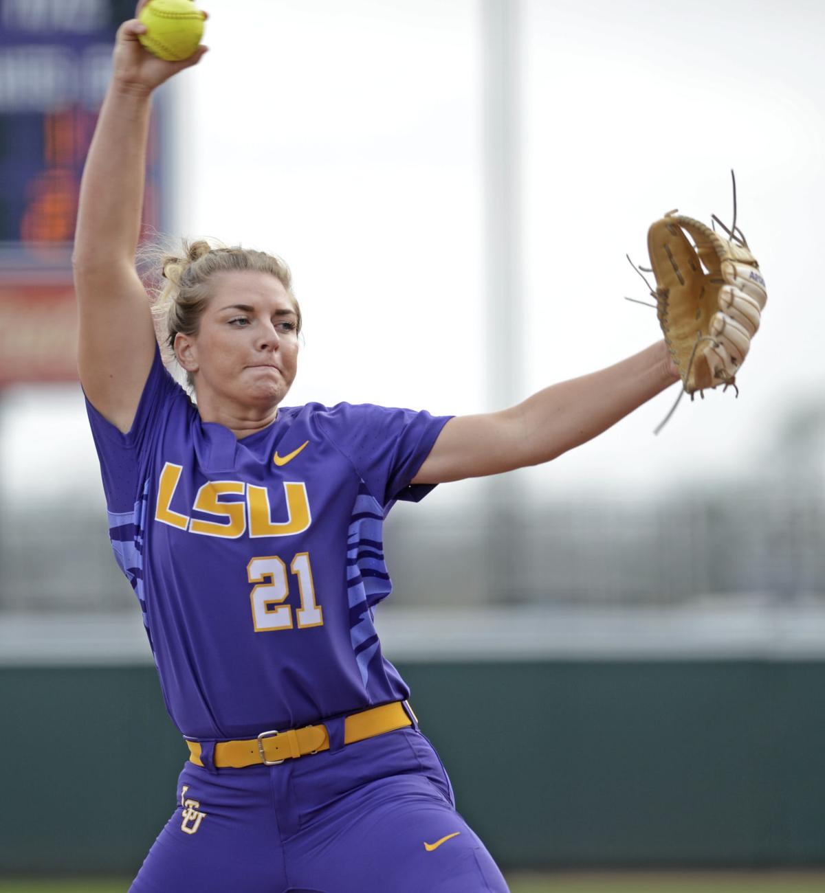 LSU softball pitcher Carley Hoover quickly finds her comfort zone LSU