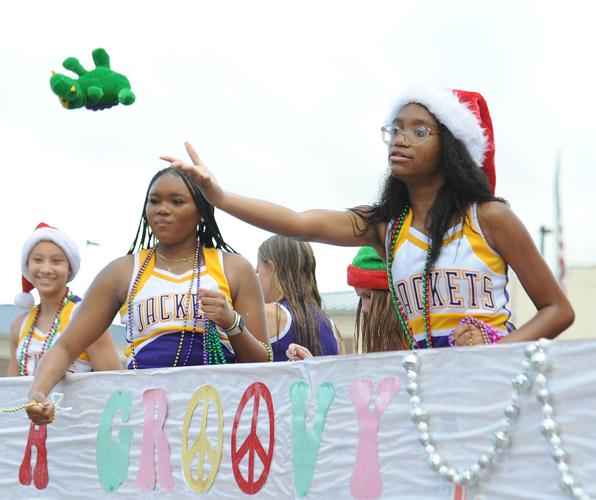 Kiwanis Club of Denham Springs Christmas parade gets rain and shine