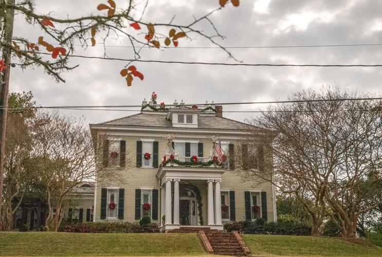 St. Francisville homes, park all dressed up for Christmastime St
