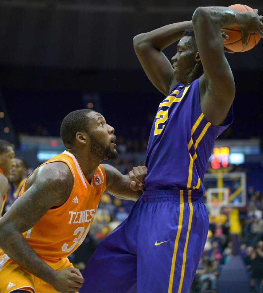 LSU men's basketball chat with Advocate sportswriter Matthew Harris, Thursday at 11 a.m. _lowres